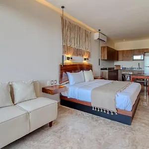 https://adora-tulum-406-at-av-kukulkan.tulum-hotels.net